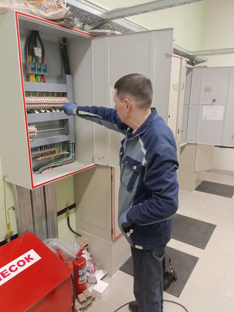 Проведены профилактические предупредительные работы в электрощитовой (7).jpg