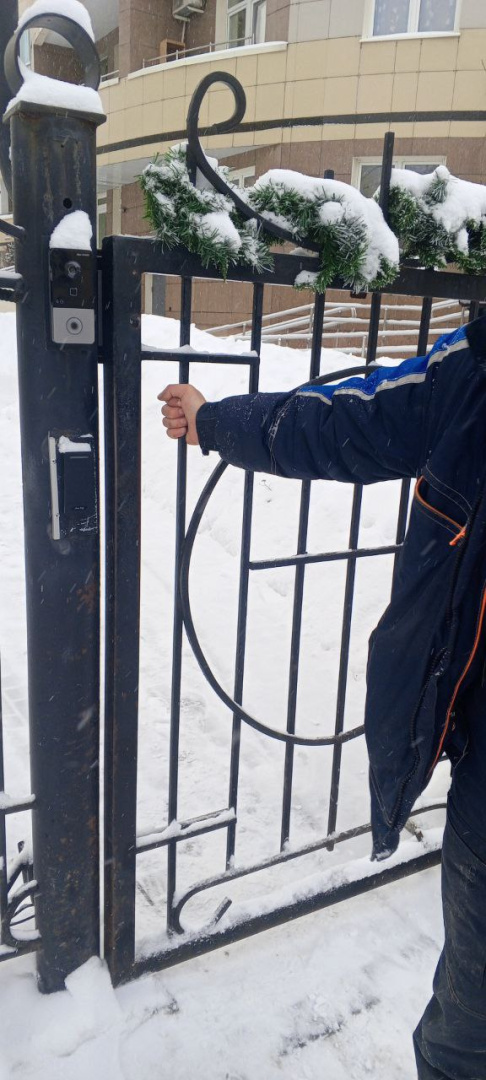 photo_5465663909768400992_y (1).jpg