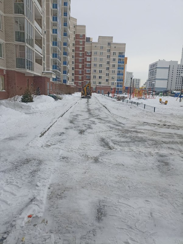 Хрустальногорская, 84 вывоз снега.jpg