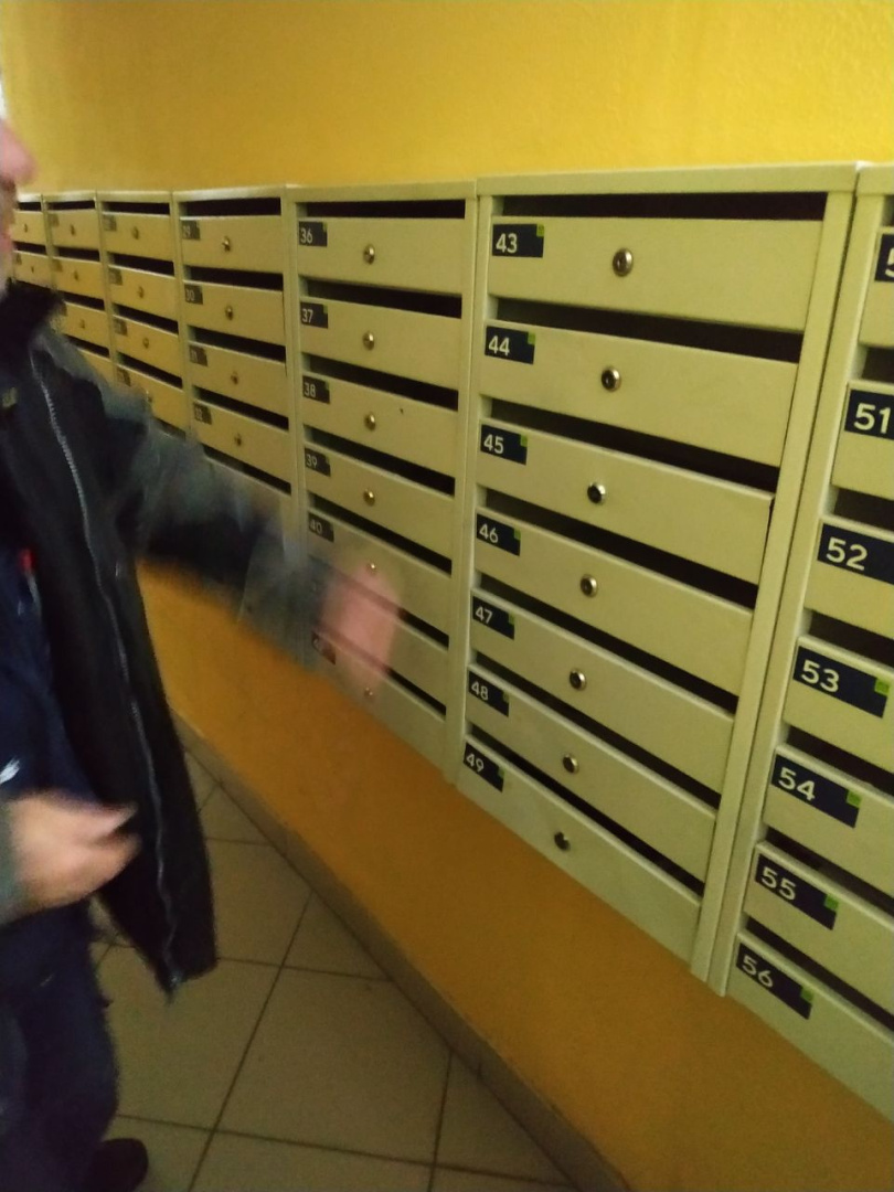 Технич.156 наклейки на .п.ящ. с номерами кв..jpg