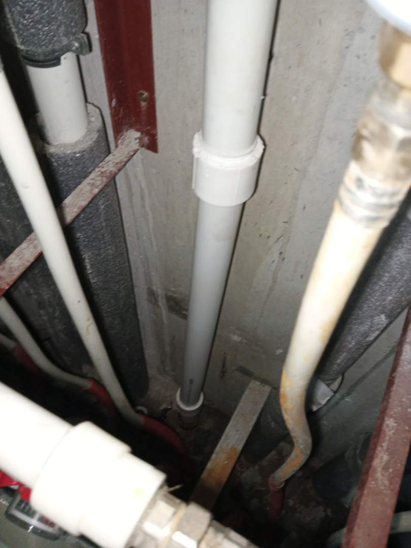 замена труб ГВС подъезд 4.jpg