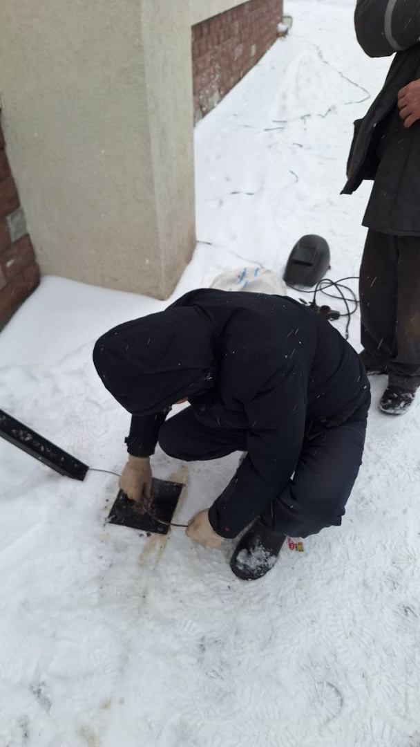 photo_5352978875752844695_y (2).jpg