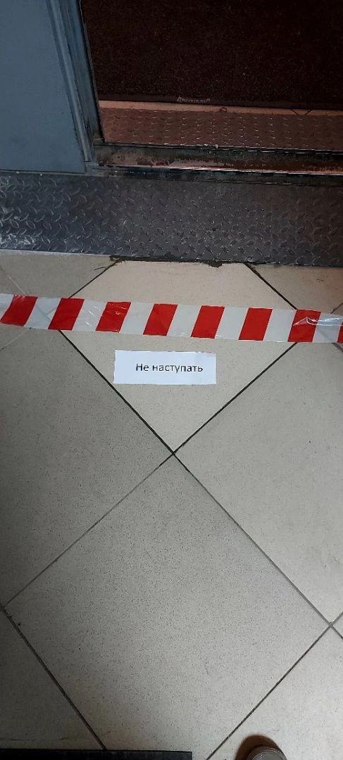 замена плитки 1эт предлифт холл.jpg