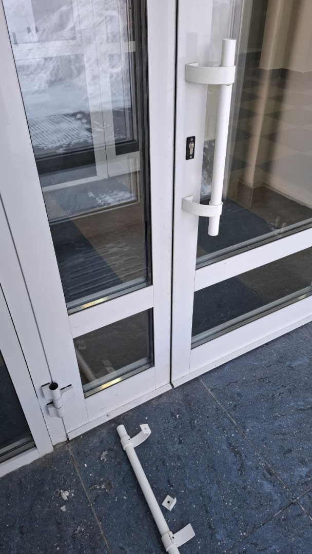 photo_5296489816608412590_y (1).jpg