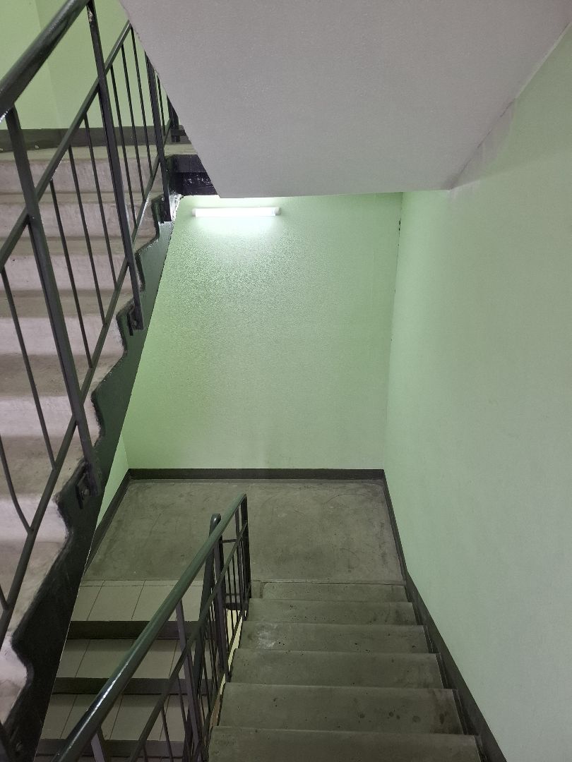 Ирб8 восстановление освещения на лестничном марше 2.jpg