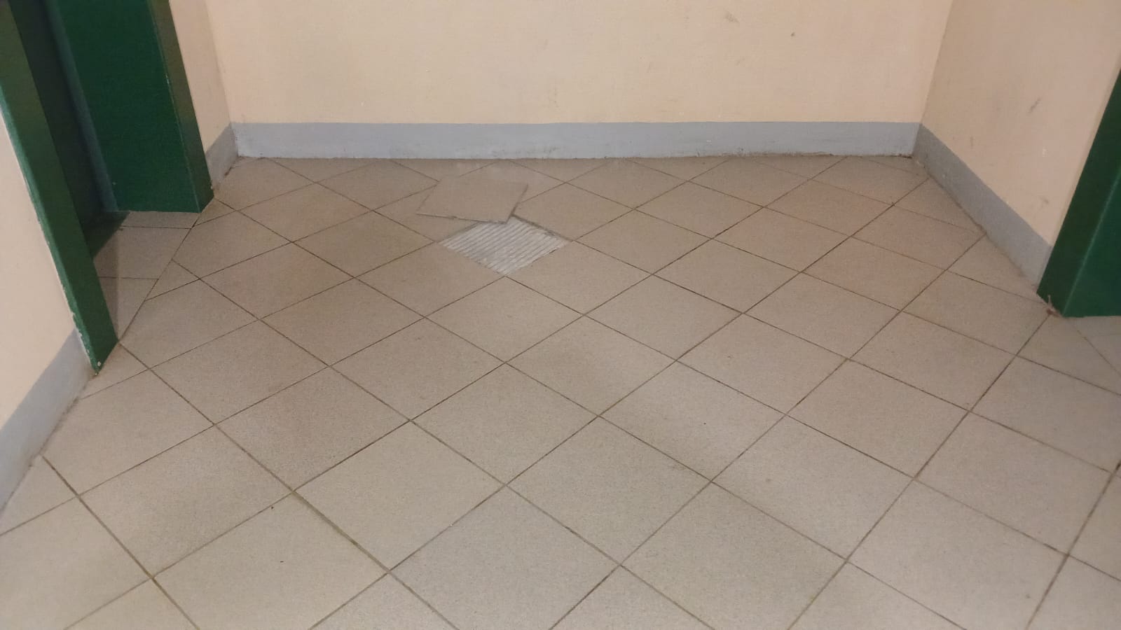 Бил.35 25 эт. приклеить плитку в лифтовом холле (1).jpg