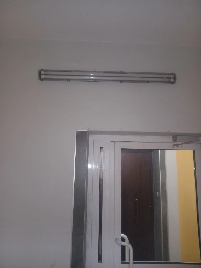 1 эт. утамбур у комнаты охраны заменить лампу.jpg