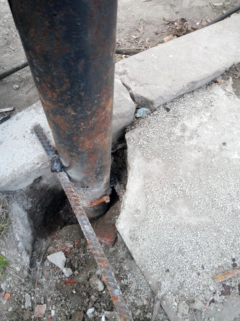 укрепление ограждающего столбика Пех4к2.jpg